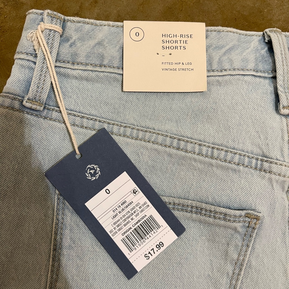 Target Universal Thread High Rise Short - Picture 3 of 4